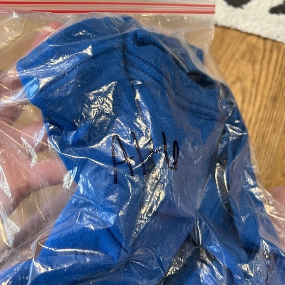 Bubba Gump Shrimp Co tee - Picture 6 of 7